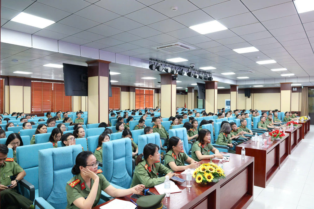 BỆNH VIỆN 199 TỔ CHỨC HỘI NGHỊ HỌC TẬP, PHỔ BIẾN, QUÁN TRIỆT CÁC NGHỊ QUYẾT, KẾT LUẬN CỦA TRUNG ƯƠNG