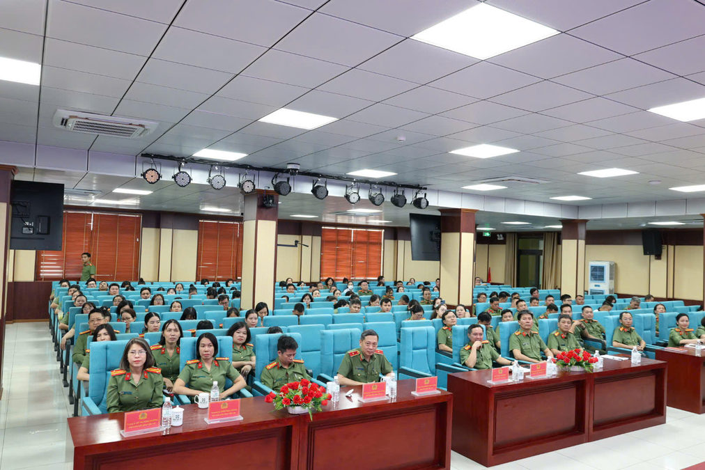 BỆNH VIỆN 199 TỔ CHỨC HỘI NGHỊ HỌC TẬP, PHỔ BIẾN, QUÁN TRIỆT CÁC NGHỊ QUYẾT, KẾT LUẬN CỦA TRUNG ƯƠNG